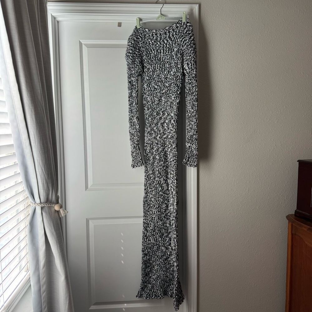 Off the shoulder knit maxi dress